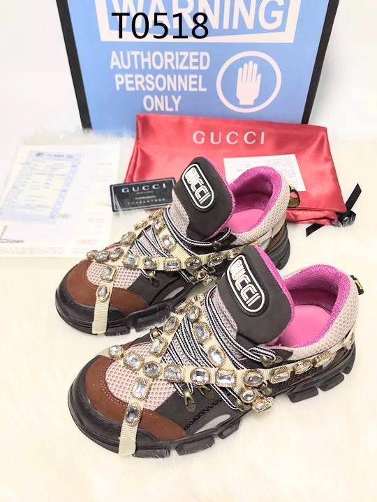 GU   Sneakers