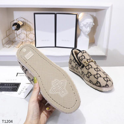 GU  Shoes Mono