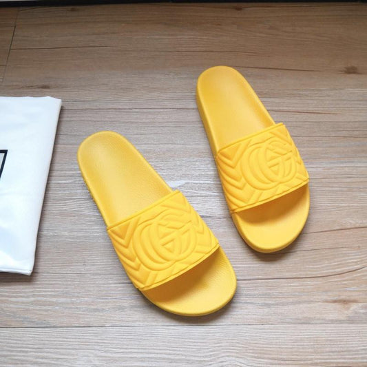 GU Slippers Mono 2 Colors