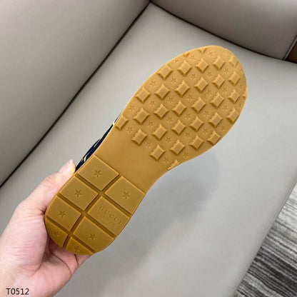 GU   Sneakers