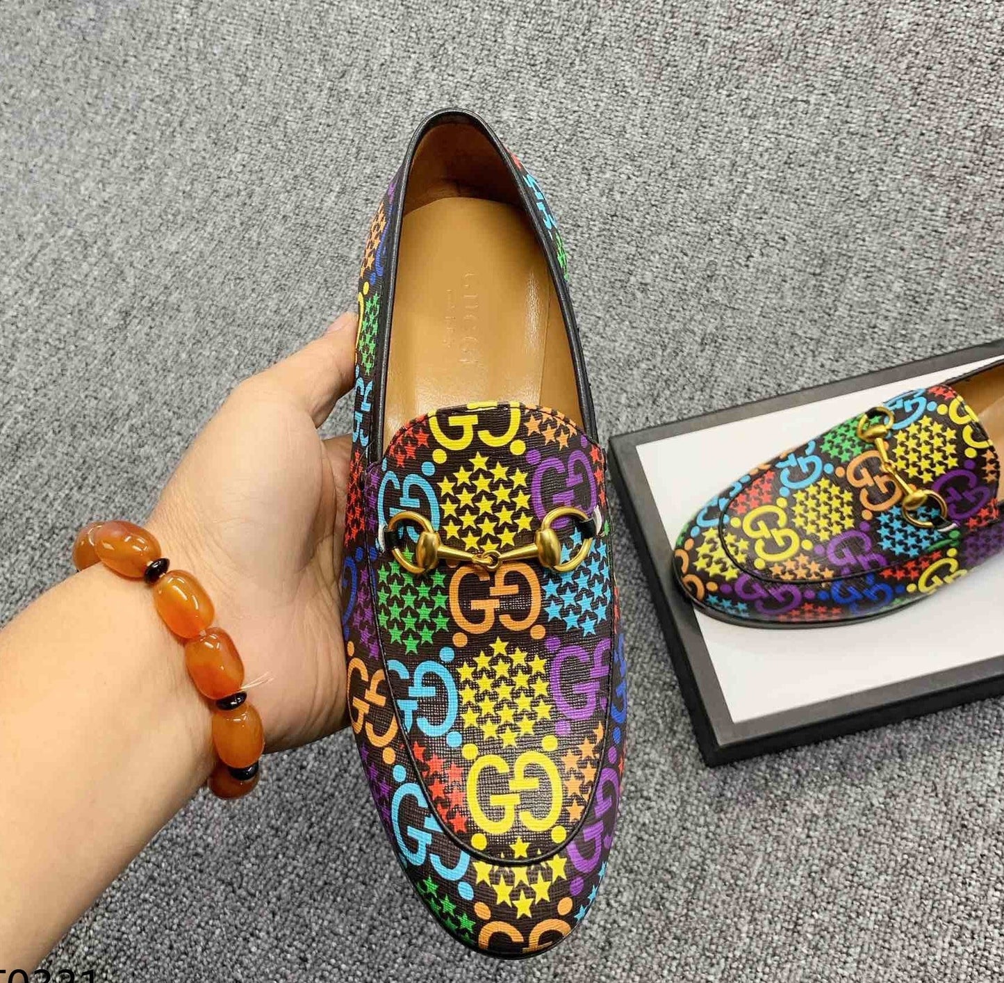 GU Shoes Mono