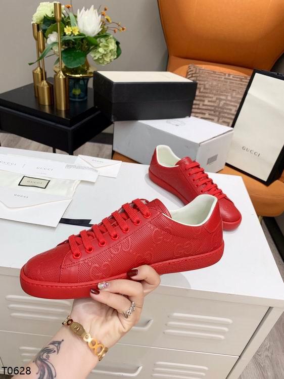 GU Sneakers Red