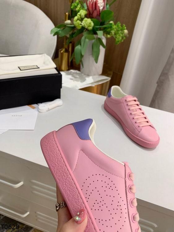 GU Sneakers Pink