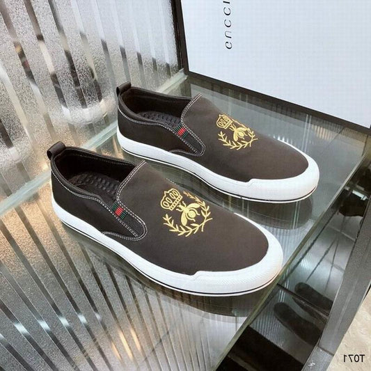 GU  Sneakers Slip On
