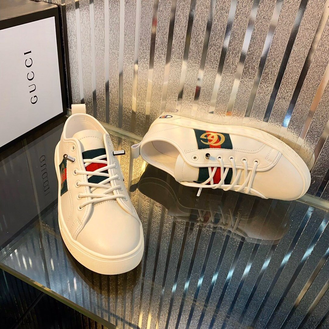 GU  Sneakers