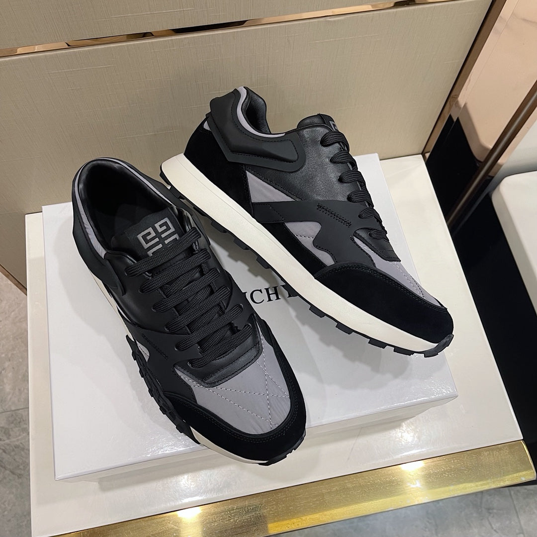 GIVENJY   Sneakers Run Away