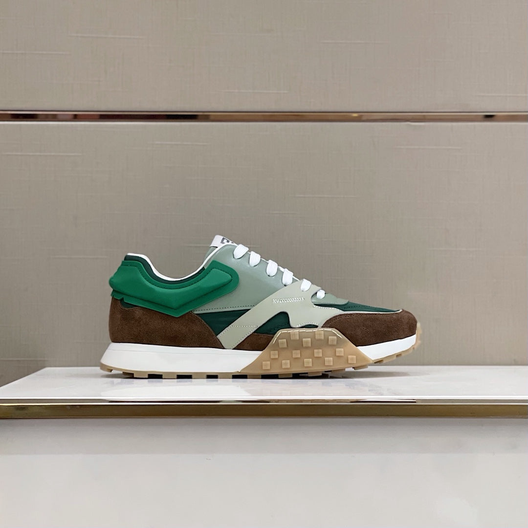 GIVENJY   Sneakers Run Away