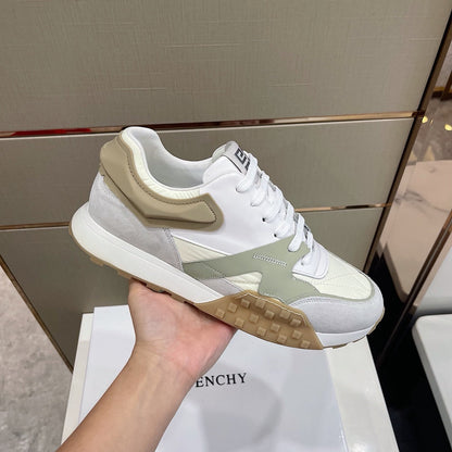 GIVENJY   Sneakers Run Away