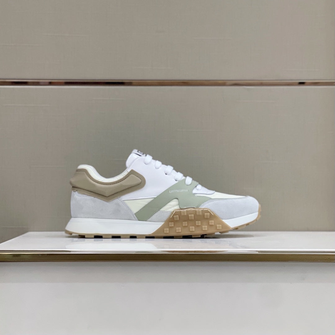 GIVENJY   Sneakers Run Away