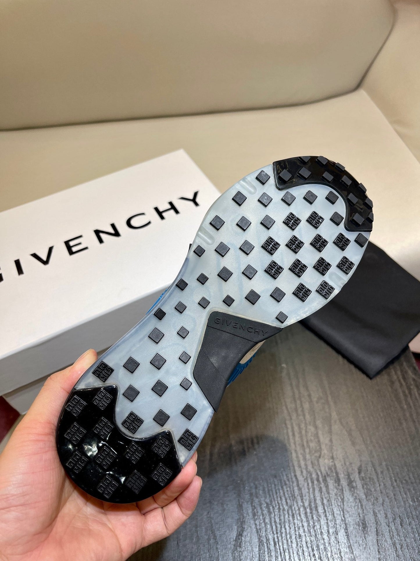 GIVENJY Sneakers   2 Color 's