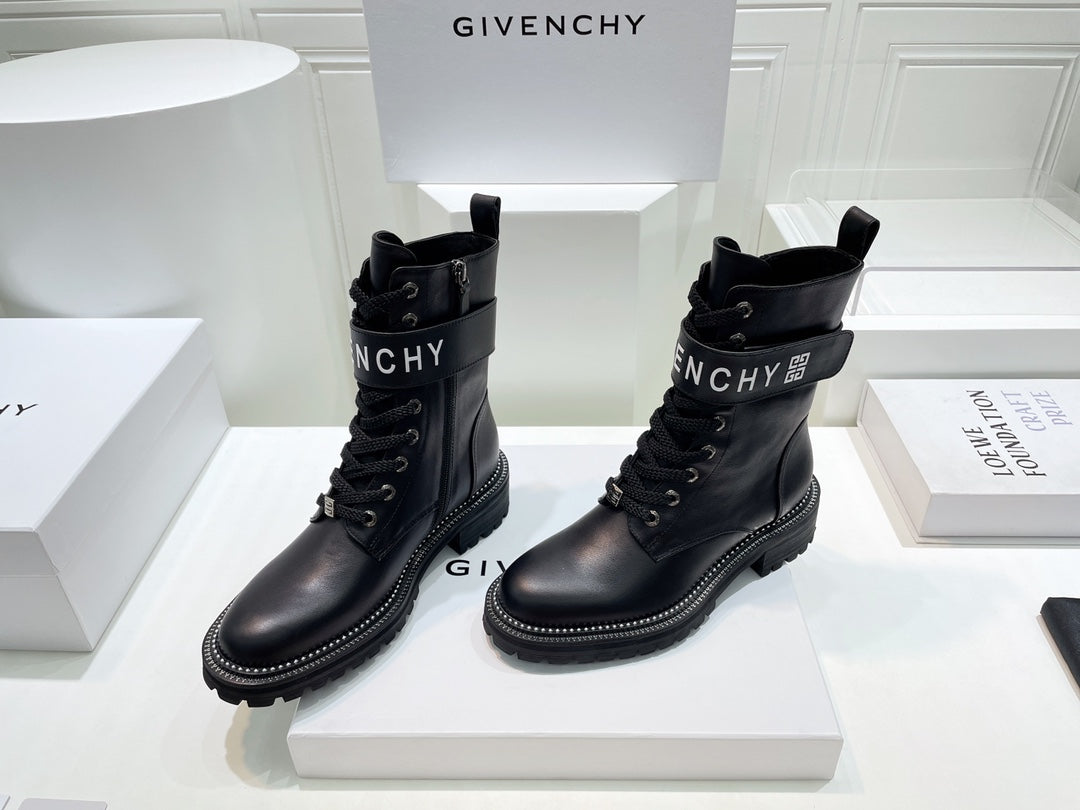 GIVENJY Boots Med