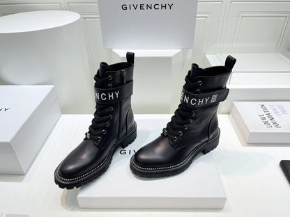 GIVENJY Boots Med