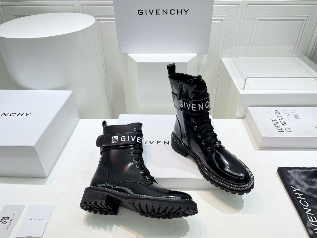GIVENJY Boots Med Varnish