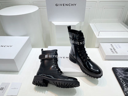 GIVENJY Boots Med Varnish
