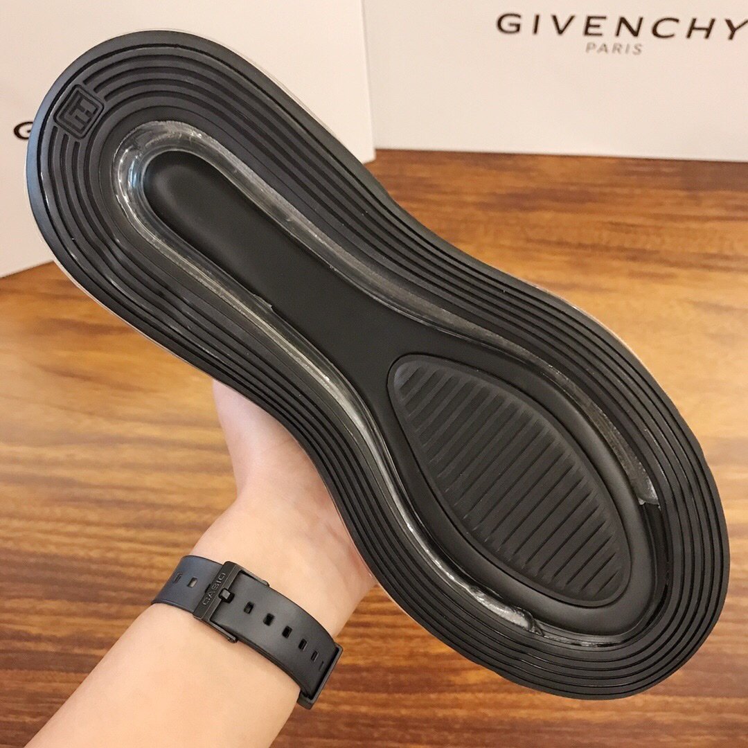 Givenjy Sneakers High Boots Black