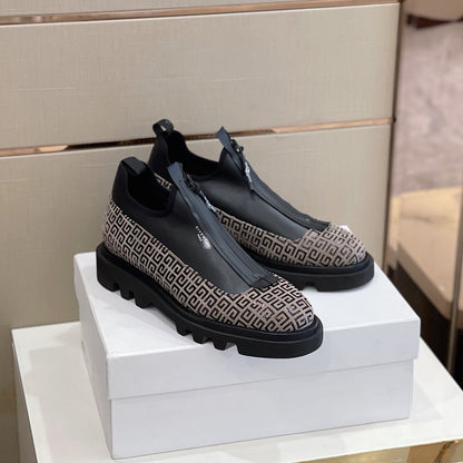 GIVENJY  Shoes  Logo