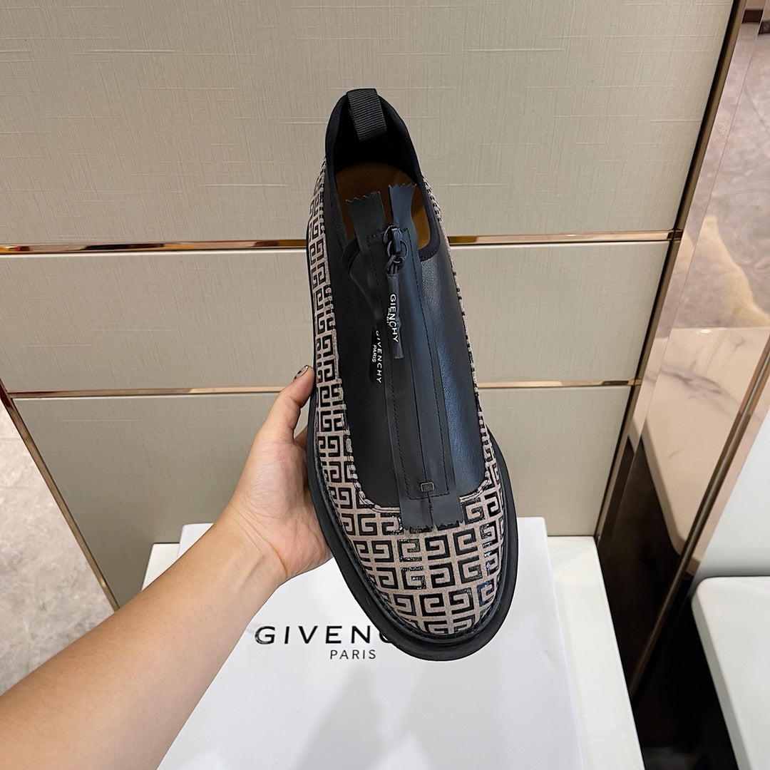 GIVENJY  Shoes  Logo