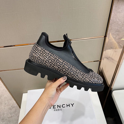 GIVENJY  Shoes  Logo