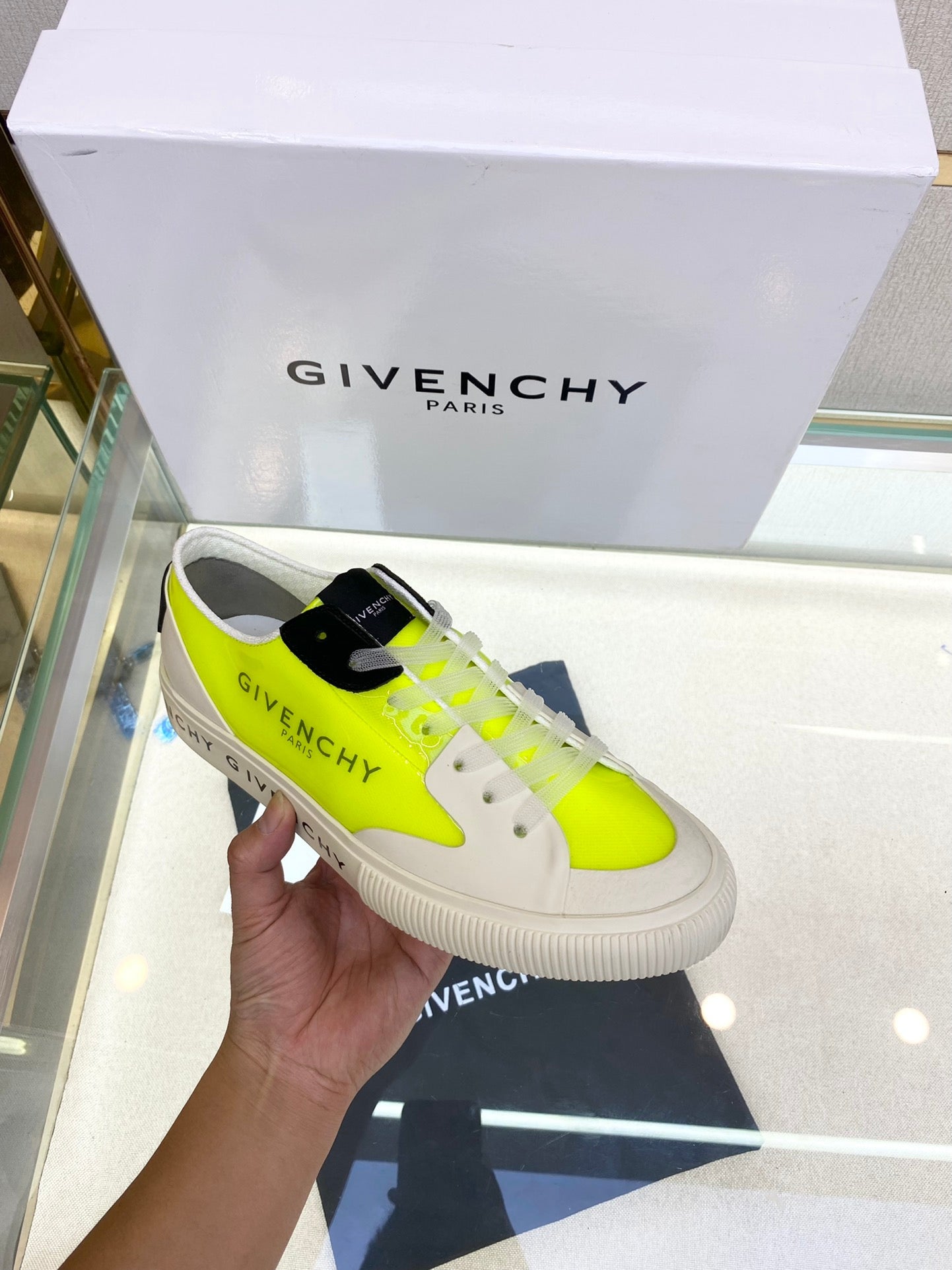 GIVENJY Sneakers  3 Color s