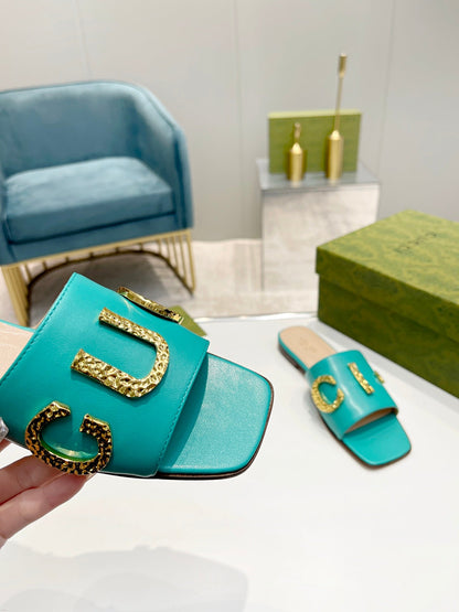 GU Slippers Jumbo Logo