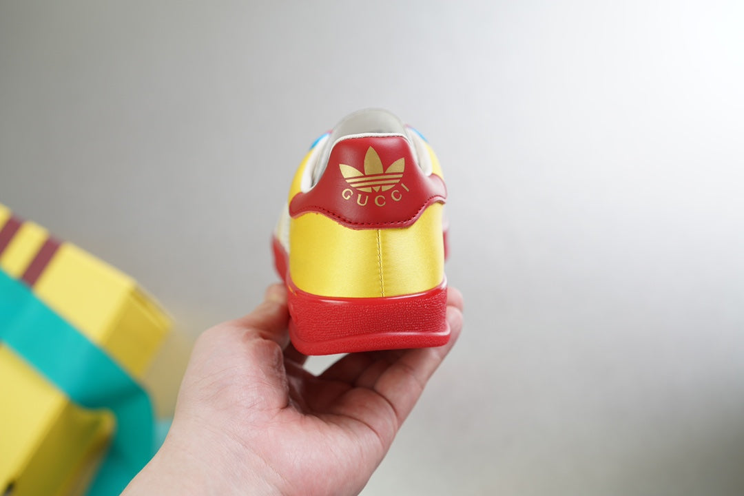 GU  x ADID*S  Sneakers  Gazelle