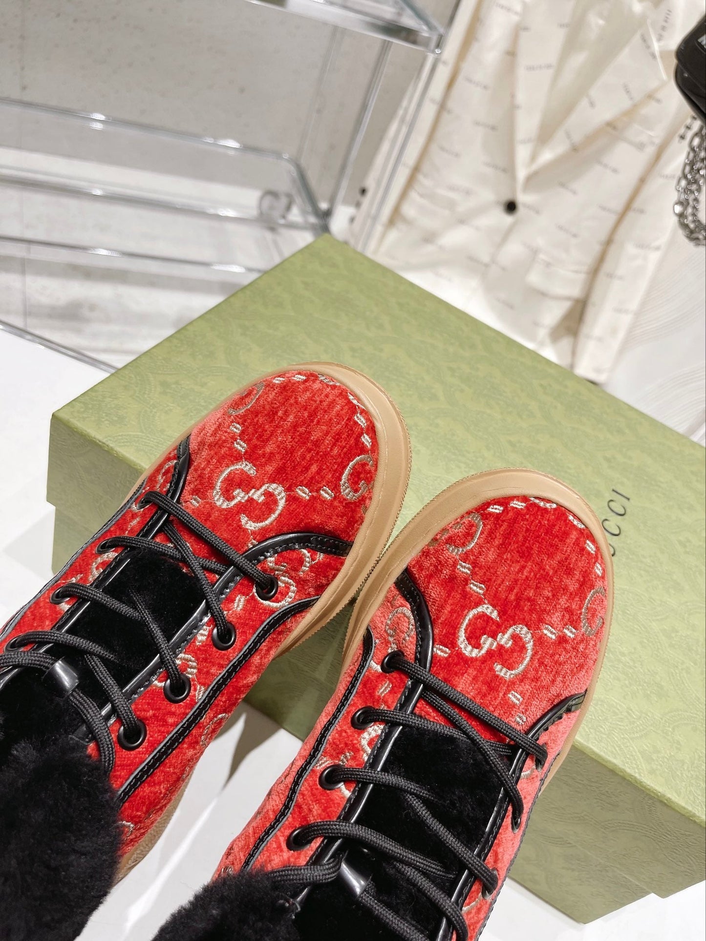 GU  Sneakers 2 Color 's Fur Trimmed