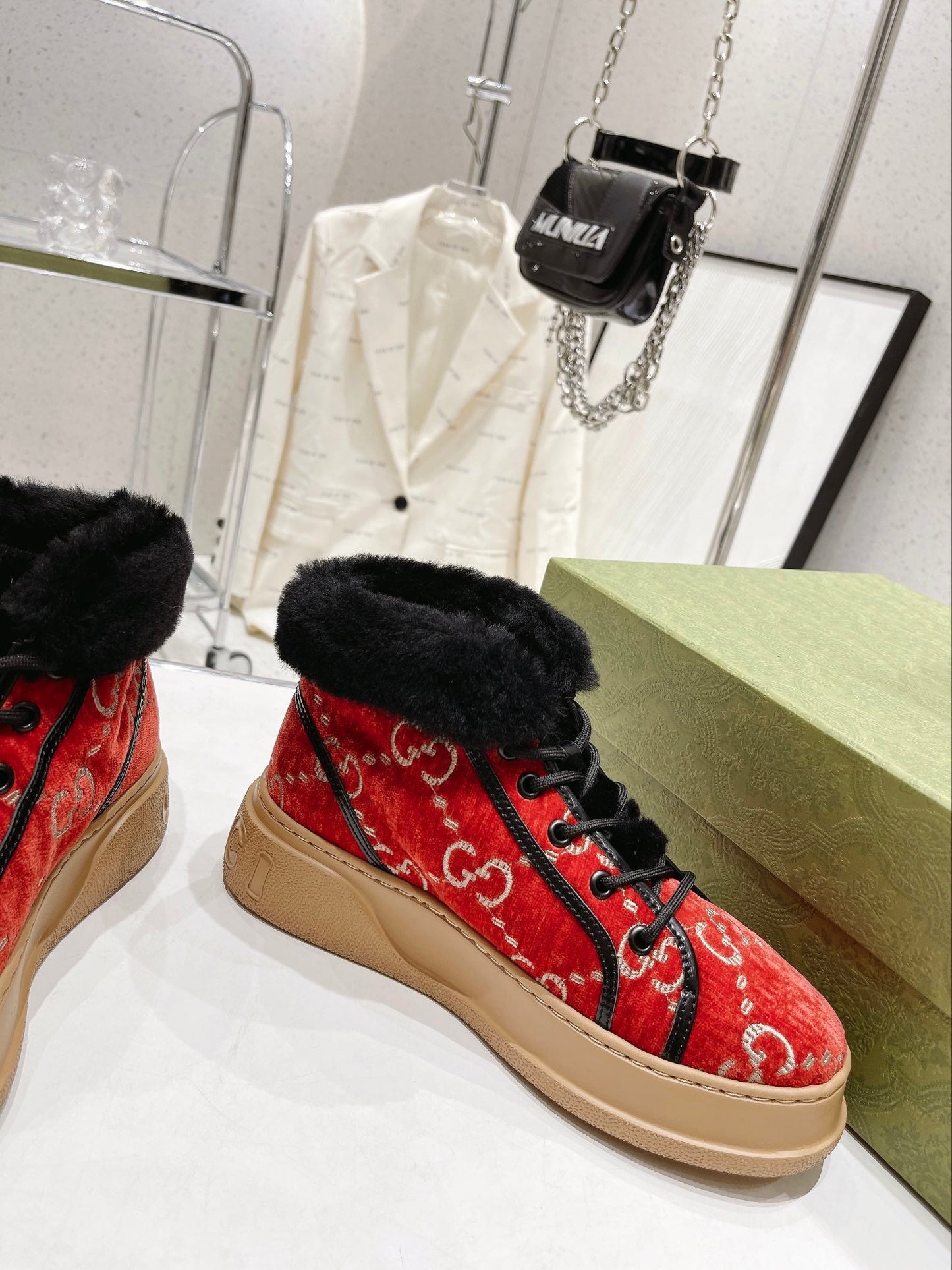 GU  Sneakers 2 Color 's Fur Trimmed