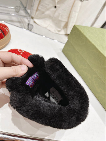 GU  Sneakers 2 Color 's Fur Trimmed