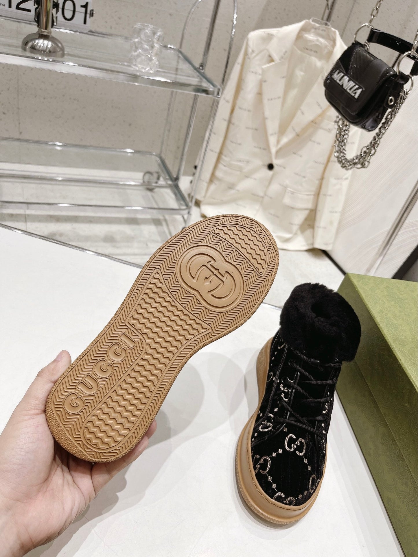 GU  Sneakers 2 Color 's Fur Trimmed