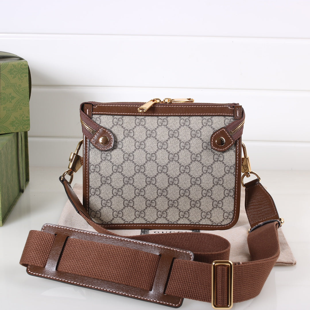 GU Bag Messenger 2 Color 's