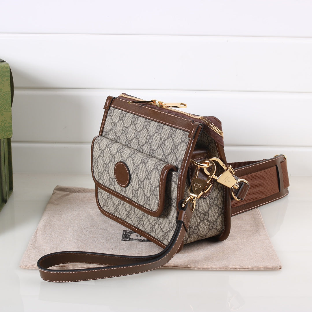 GU Bag Messenger 2 Color 's