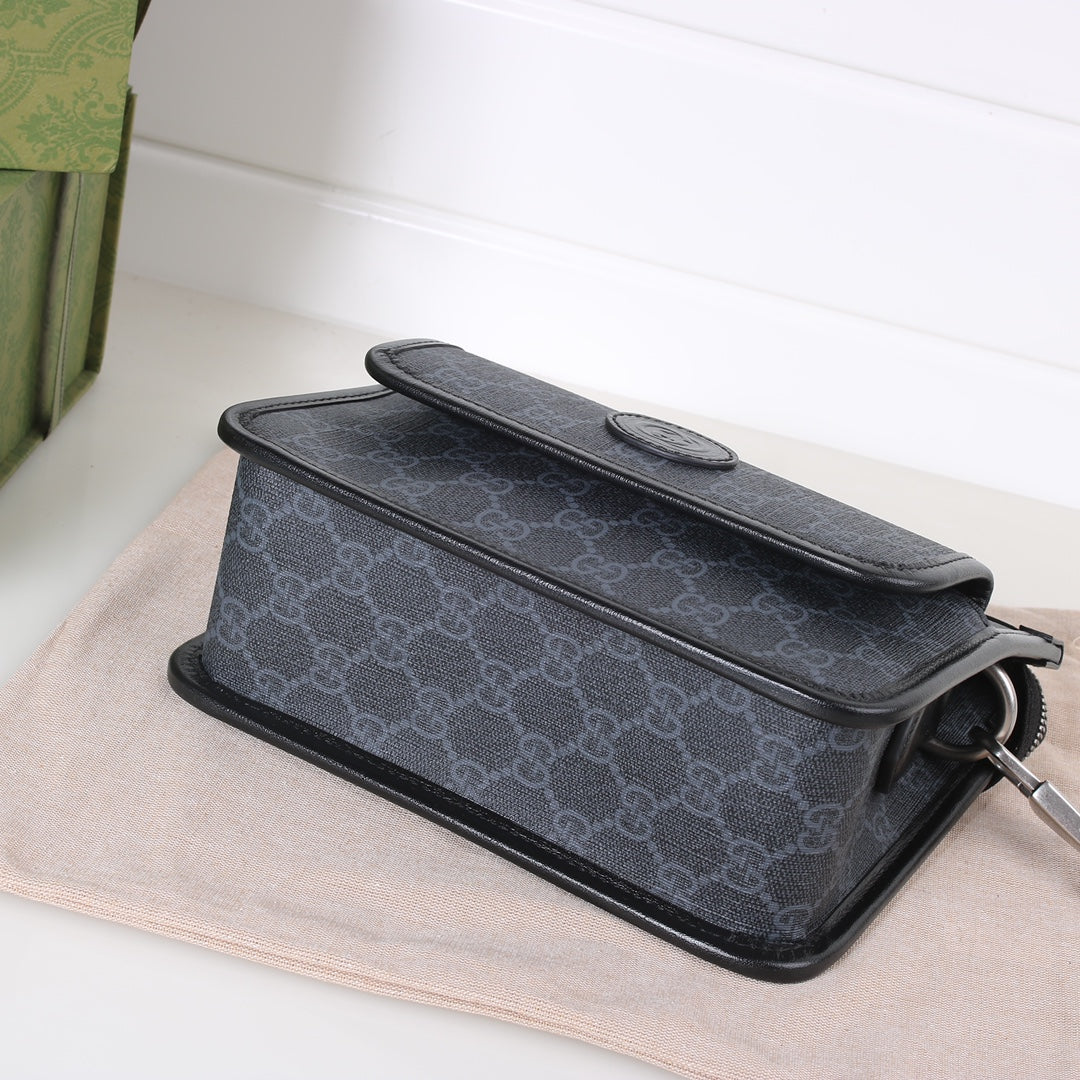 GU Bag Messenger 2 Color 's