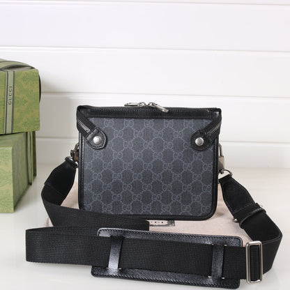 GU Bag Messenger 2 Color 's