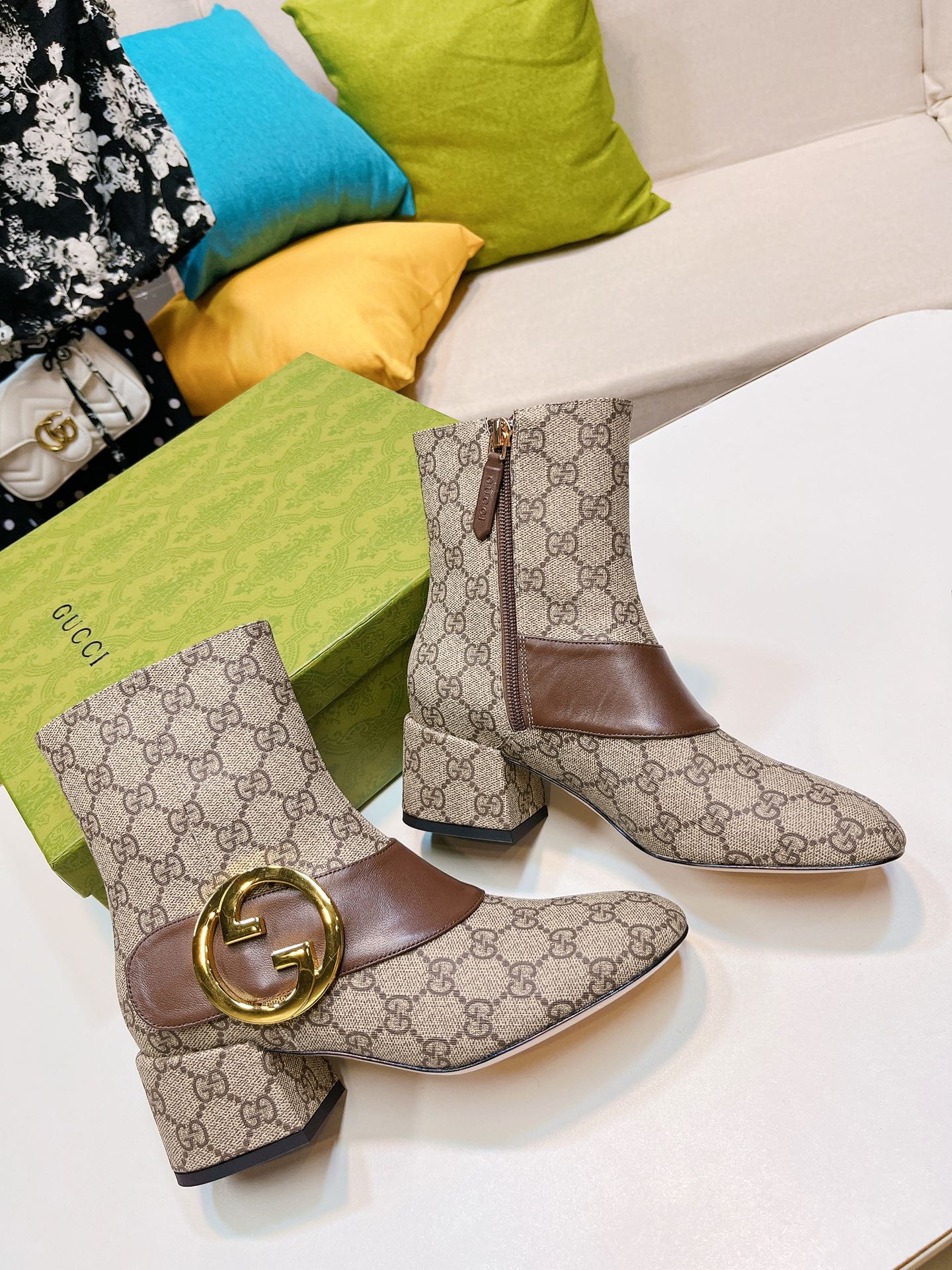 GU  Boots Med