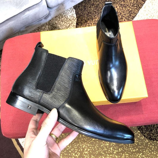 LU Boots Man Logo