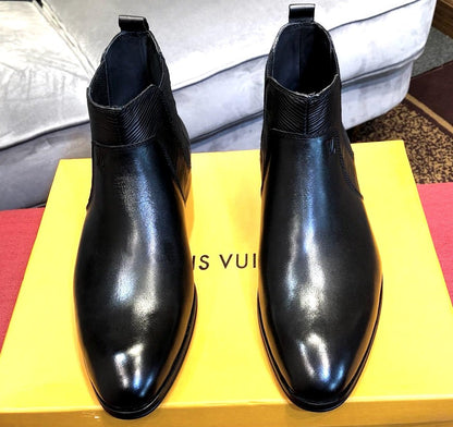 LU Boots Man Logo