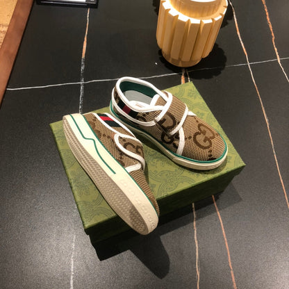 GU  KIDS  Sneakers