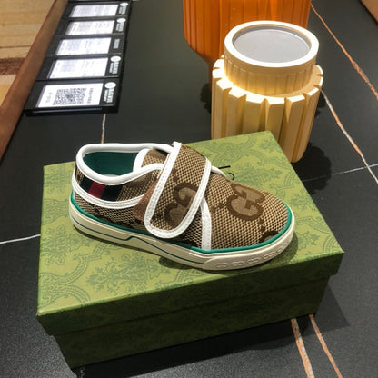 GU  KIDS  Sneakers