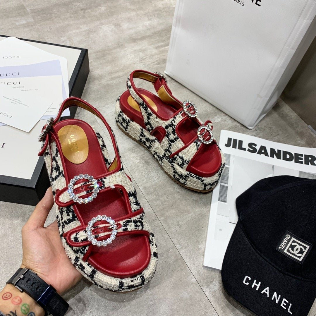 GU Slippers Sandals Mono
