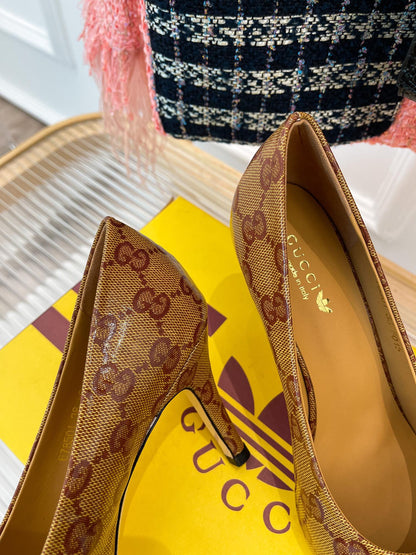 GU x Adi*das  Shoes Pump