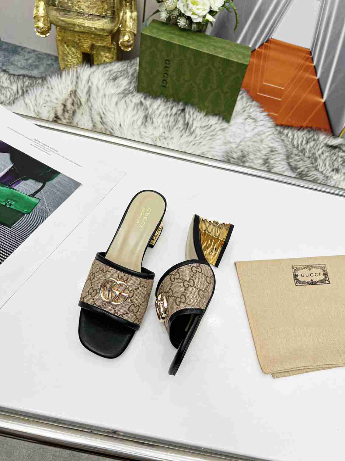 GU Sandals Slippers