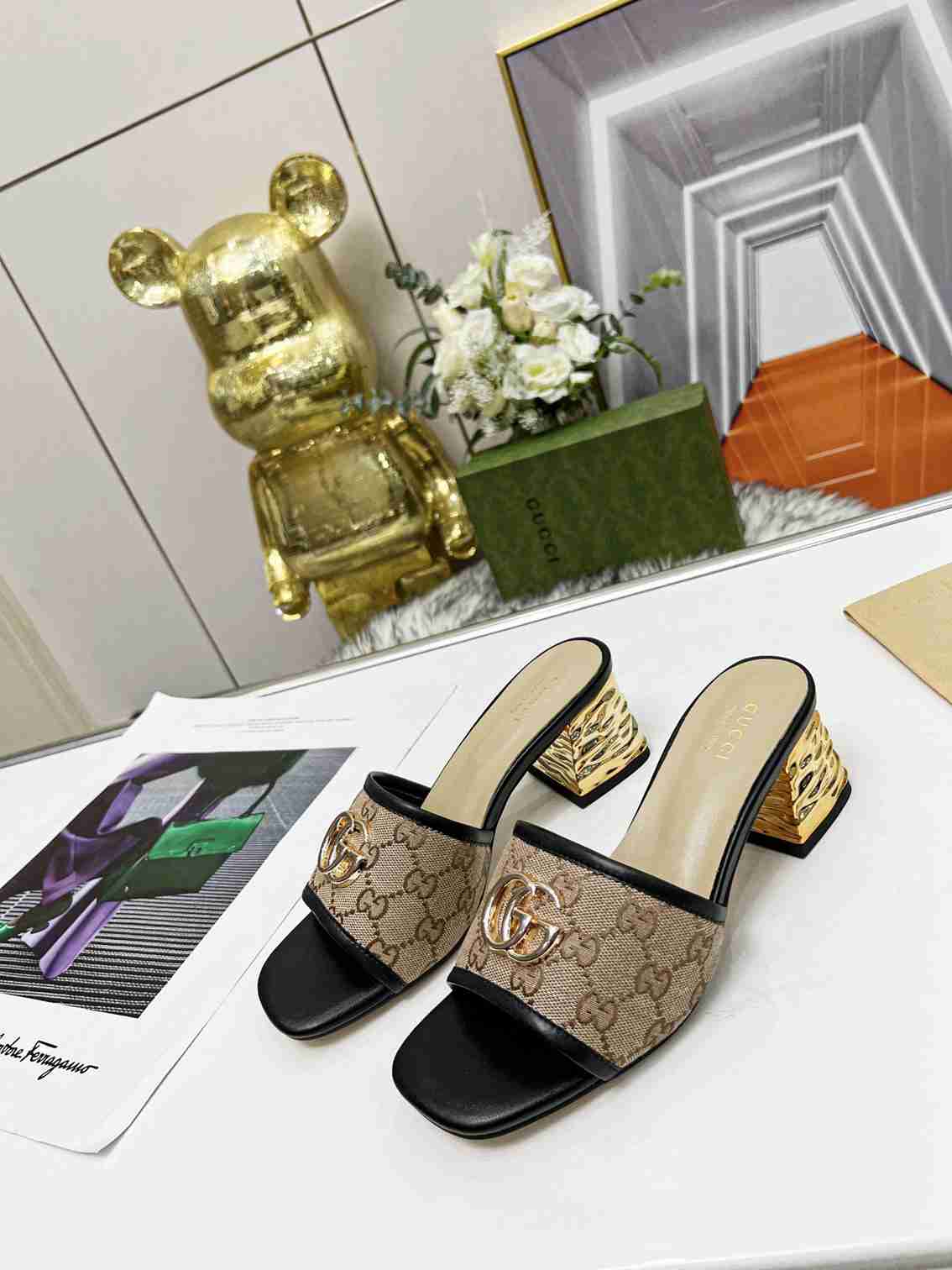 GU Sandals Slippers