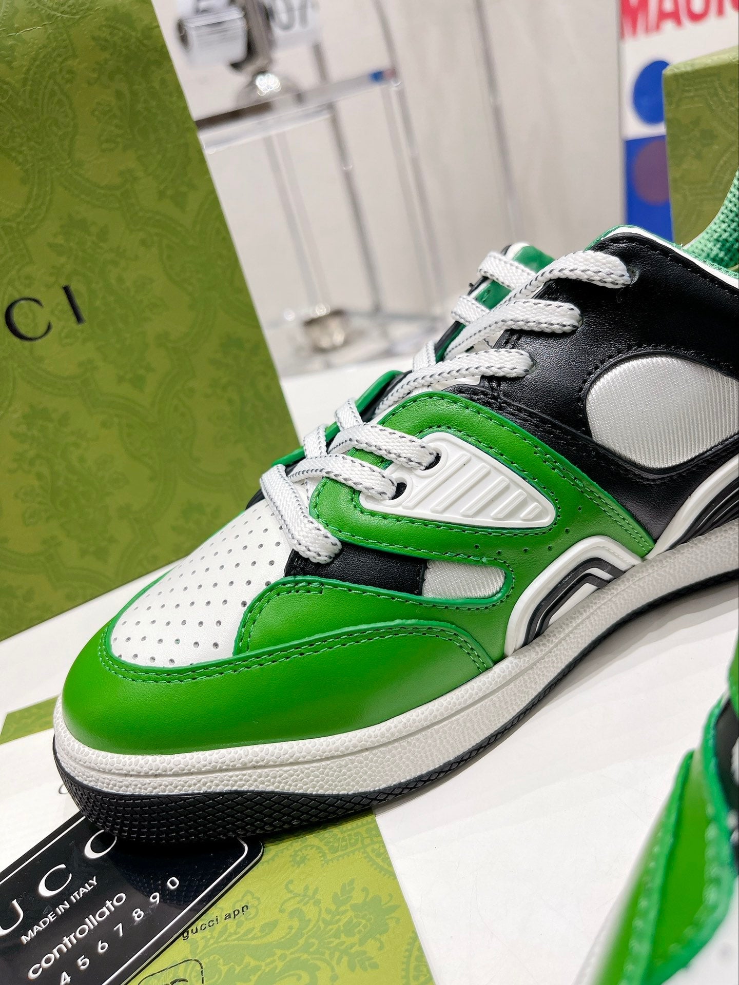 GU  Sneakers 3 Color 's