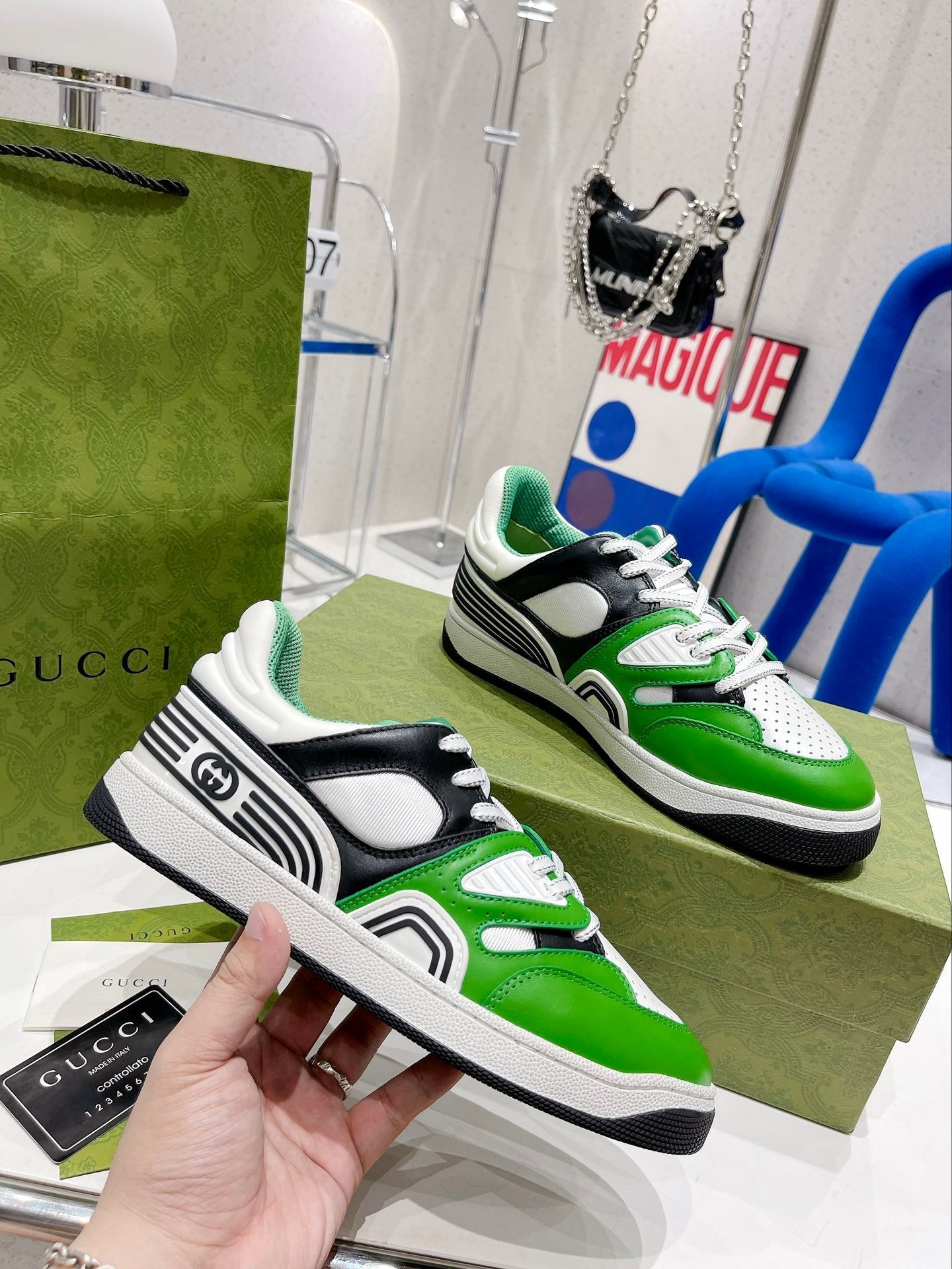 GU  Sneakers 3 Color 's