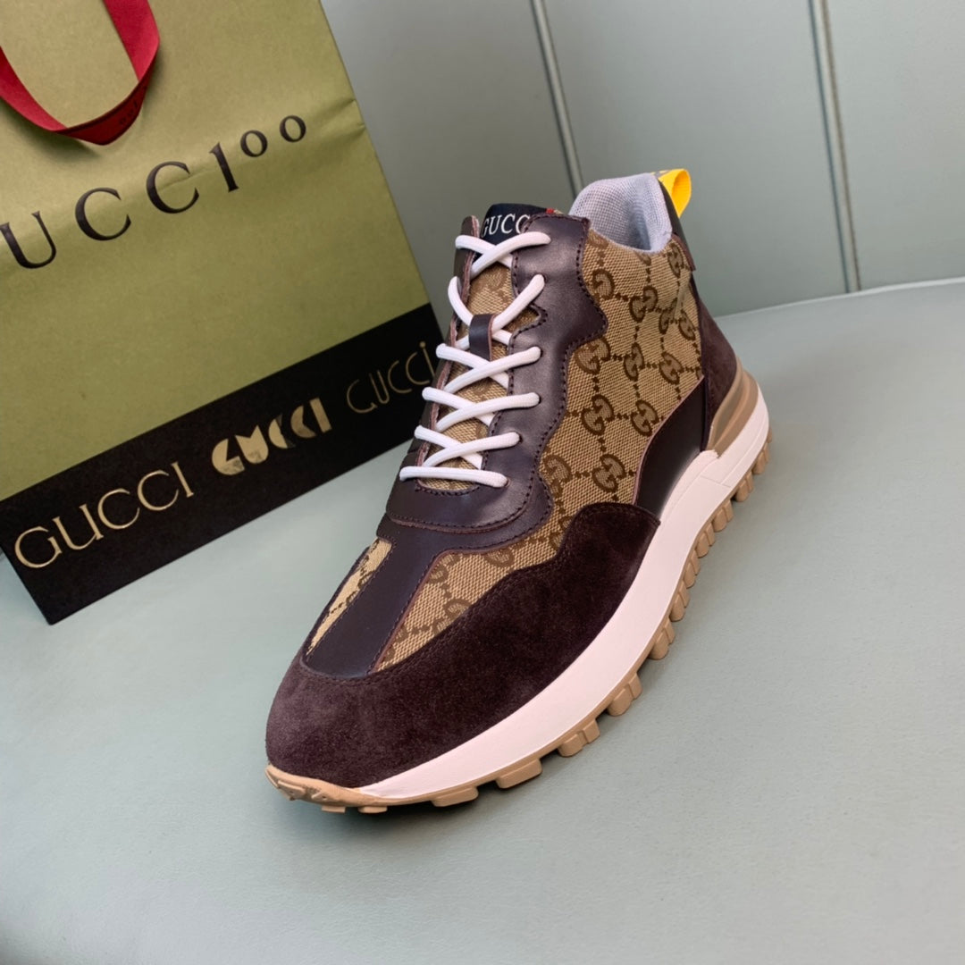 GU Sneakers  Logo Monogram