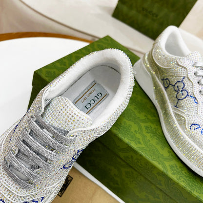 GU Sneakers Stones