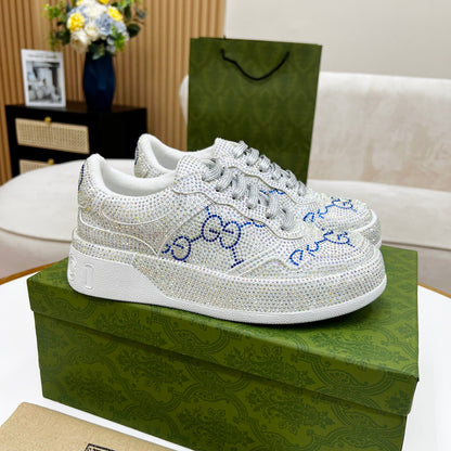 GU Sneakers Stones