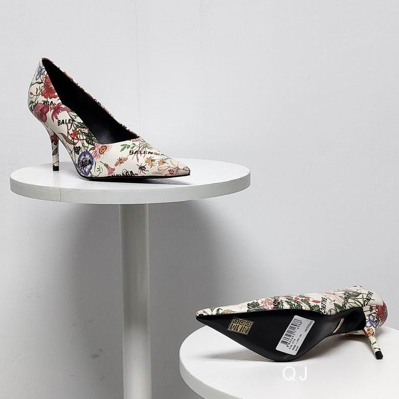 GU Hacker Project Shoes White