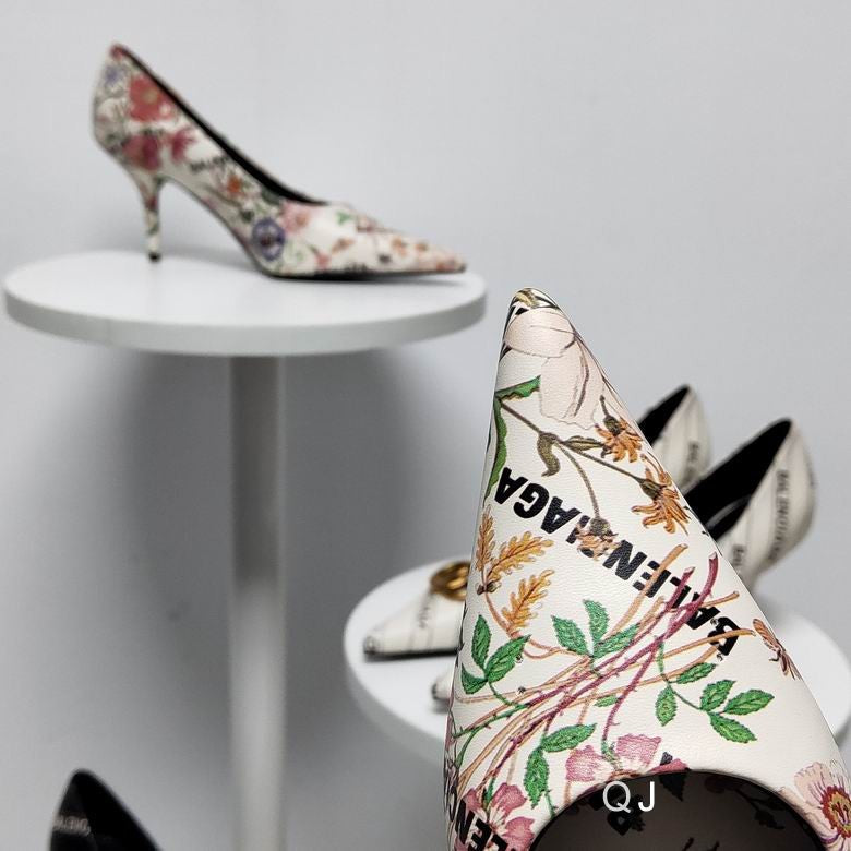 GU Hacker Project Shoes White