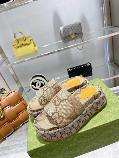 GU Slippers  Platform Wedge Jumbo